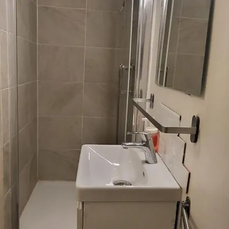 Cosy Levallois Apartment Clichy